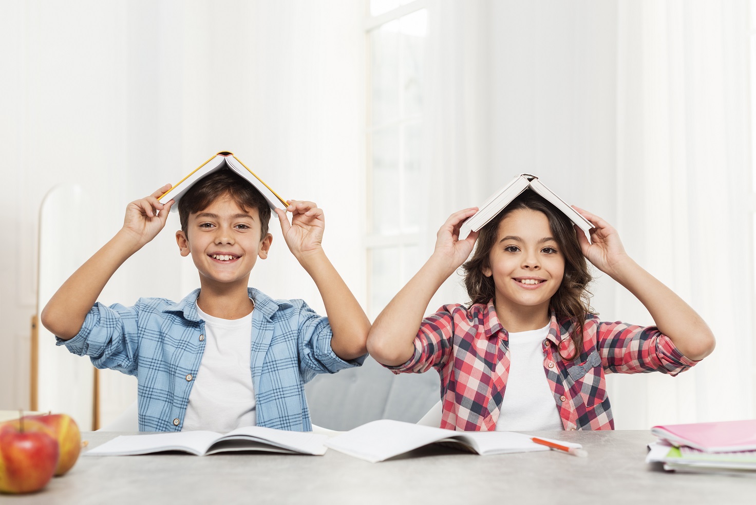 Membimbing Anak-anak Dengan Montessori School PIK